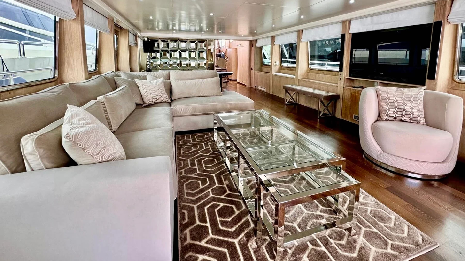 Location yachts Technomarine 103