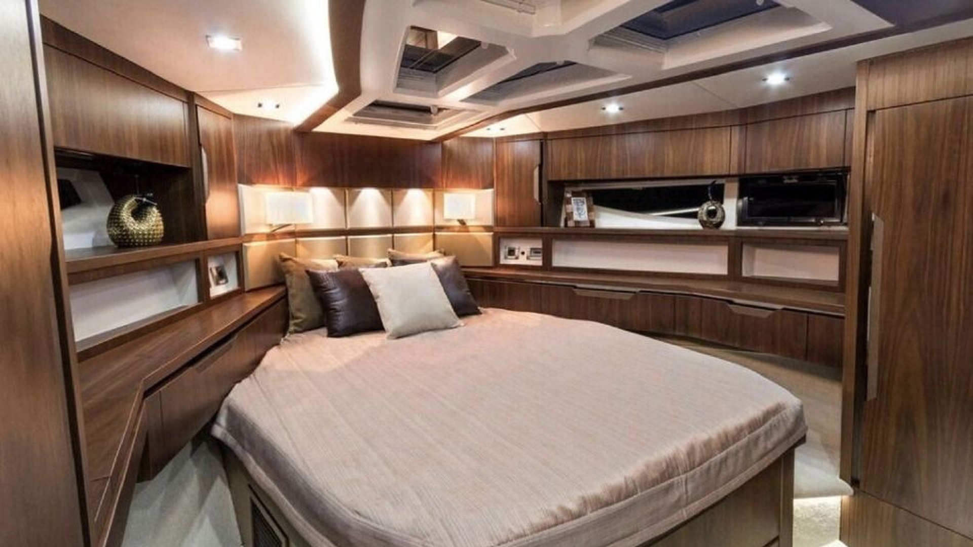 Location location GALEON 500 FLY