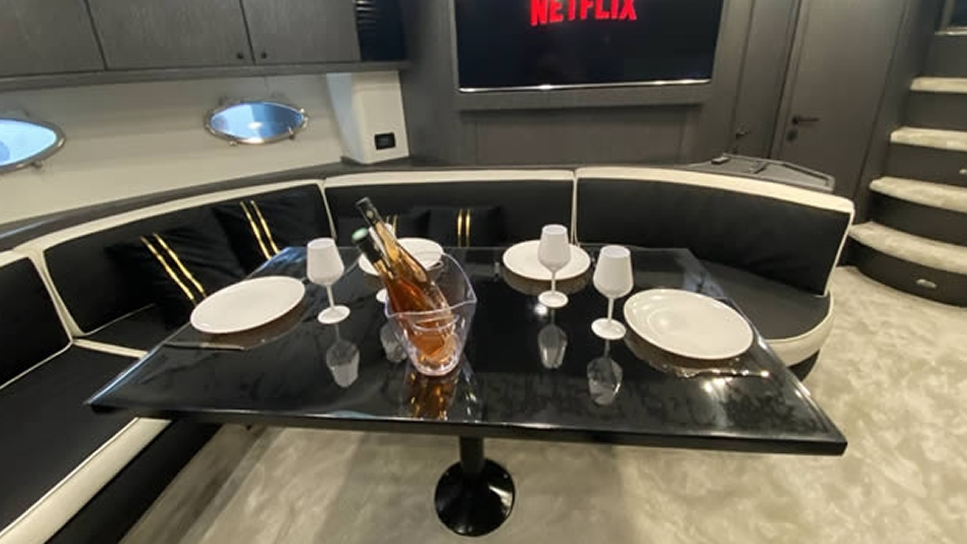 Location yachts PREDATOR 60 Refit 2025