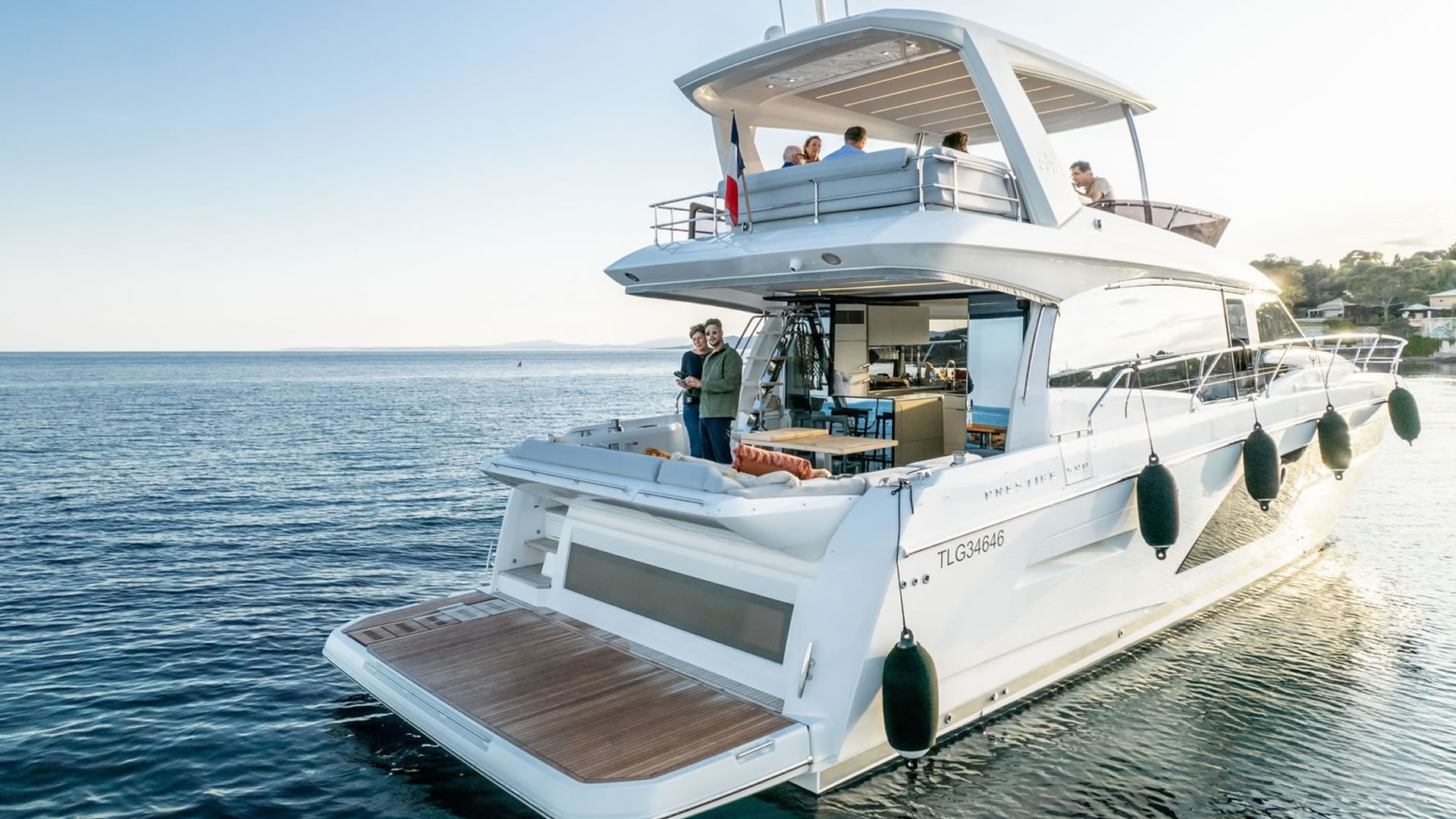 Location yachts Jeanneau Prestige Fly 590