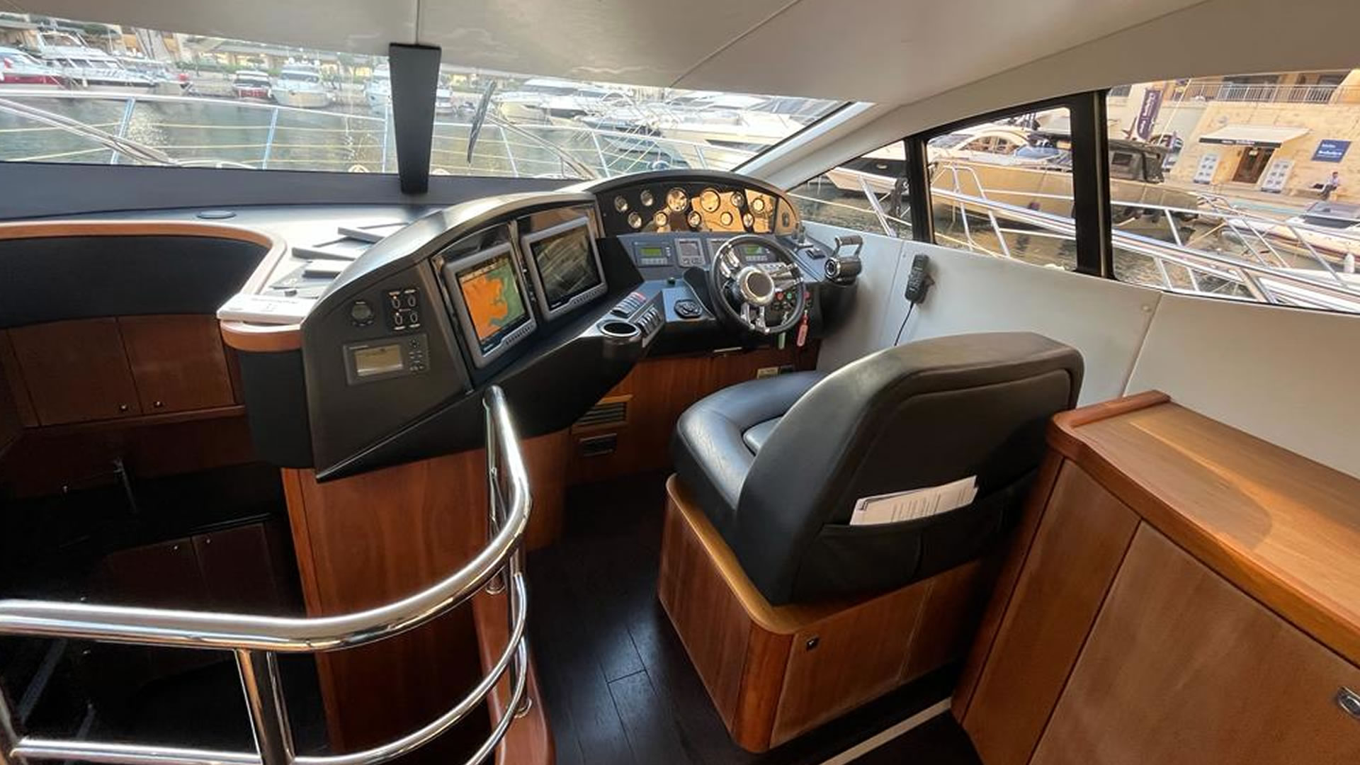 Location location SUNSEEKER MANHATTAN 56 AVEC STABILISATEUR