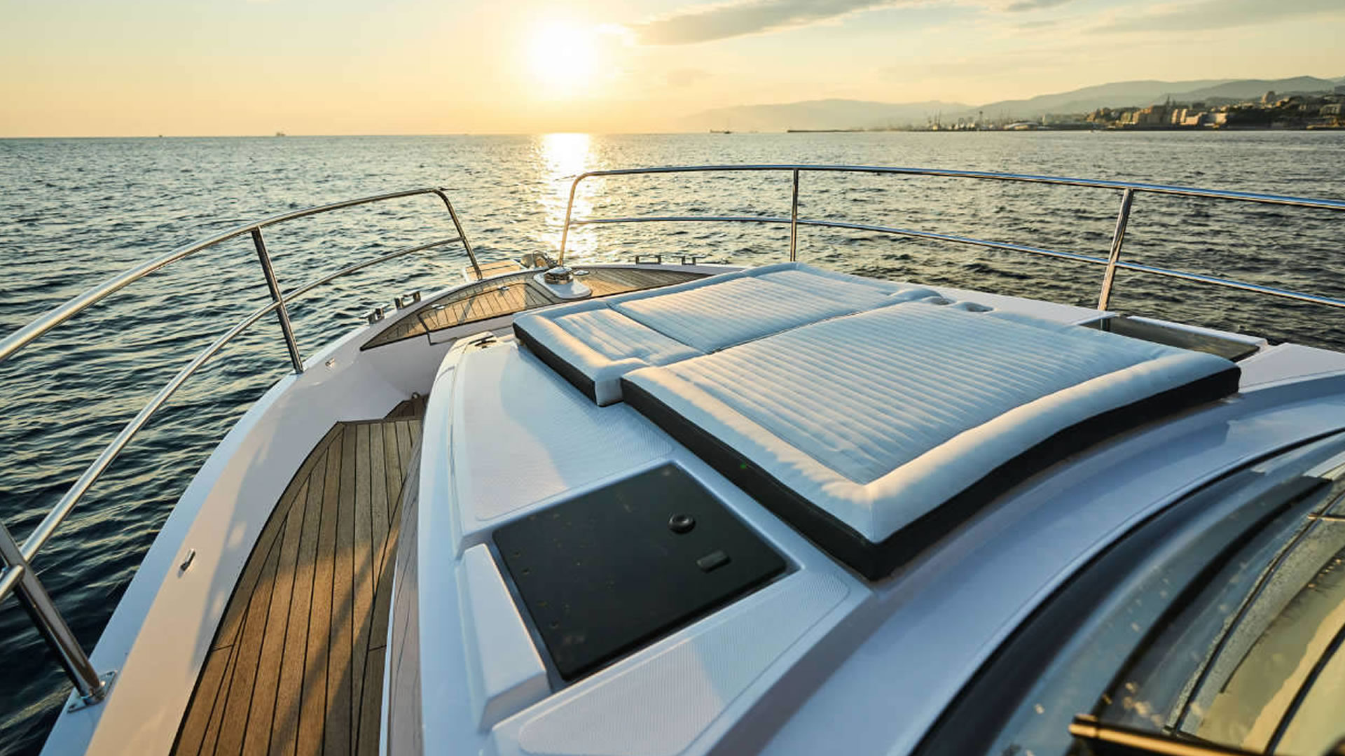 Rental rental Northman Trawler 1300