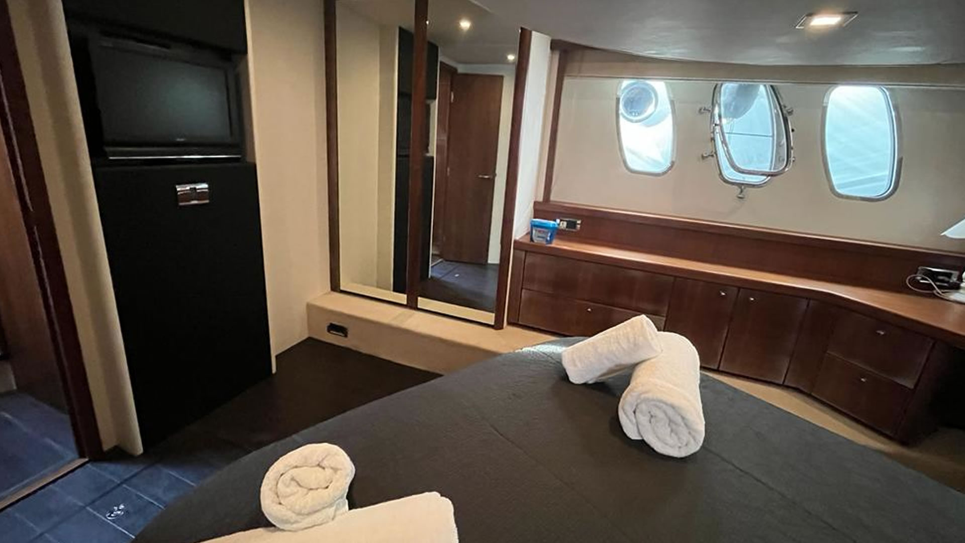 Location location SUNSEEKER MANHATTAN 56 AVEC STABILISATEUR