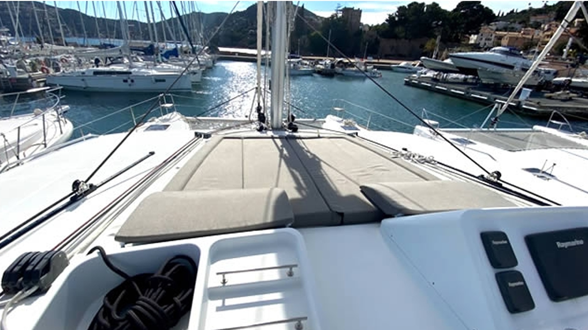 Catamarans rental CATAMARAN XT 20