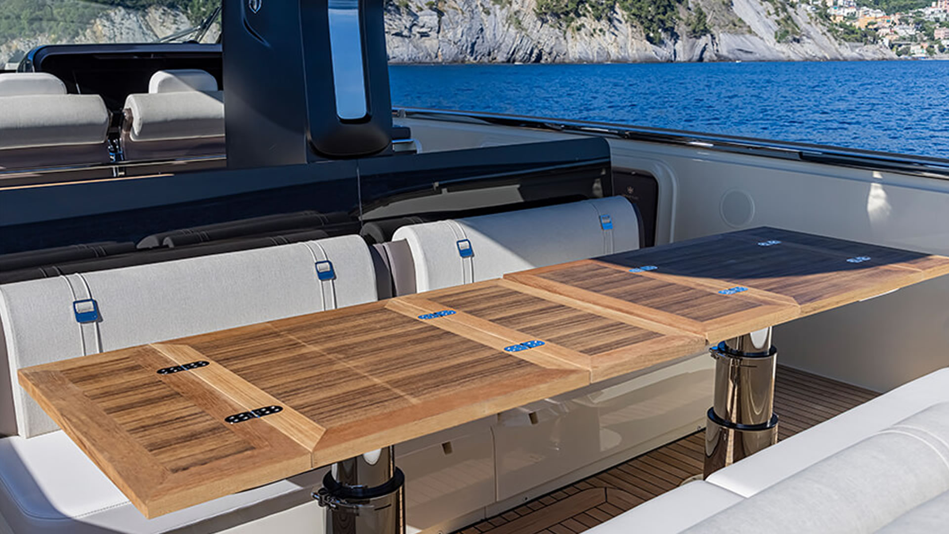 Location location Invictus 460 TT avec stabilisateur