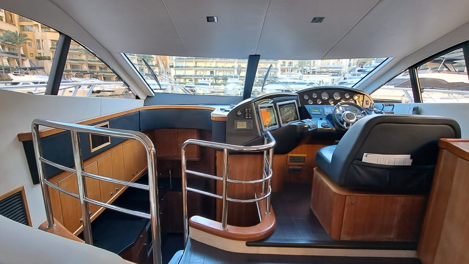 Location location SUNSEEKER MANHATTAN 56 AVEC STABILISATEUR