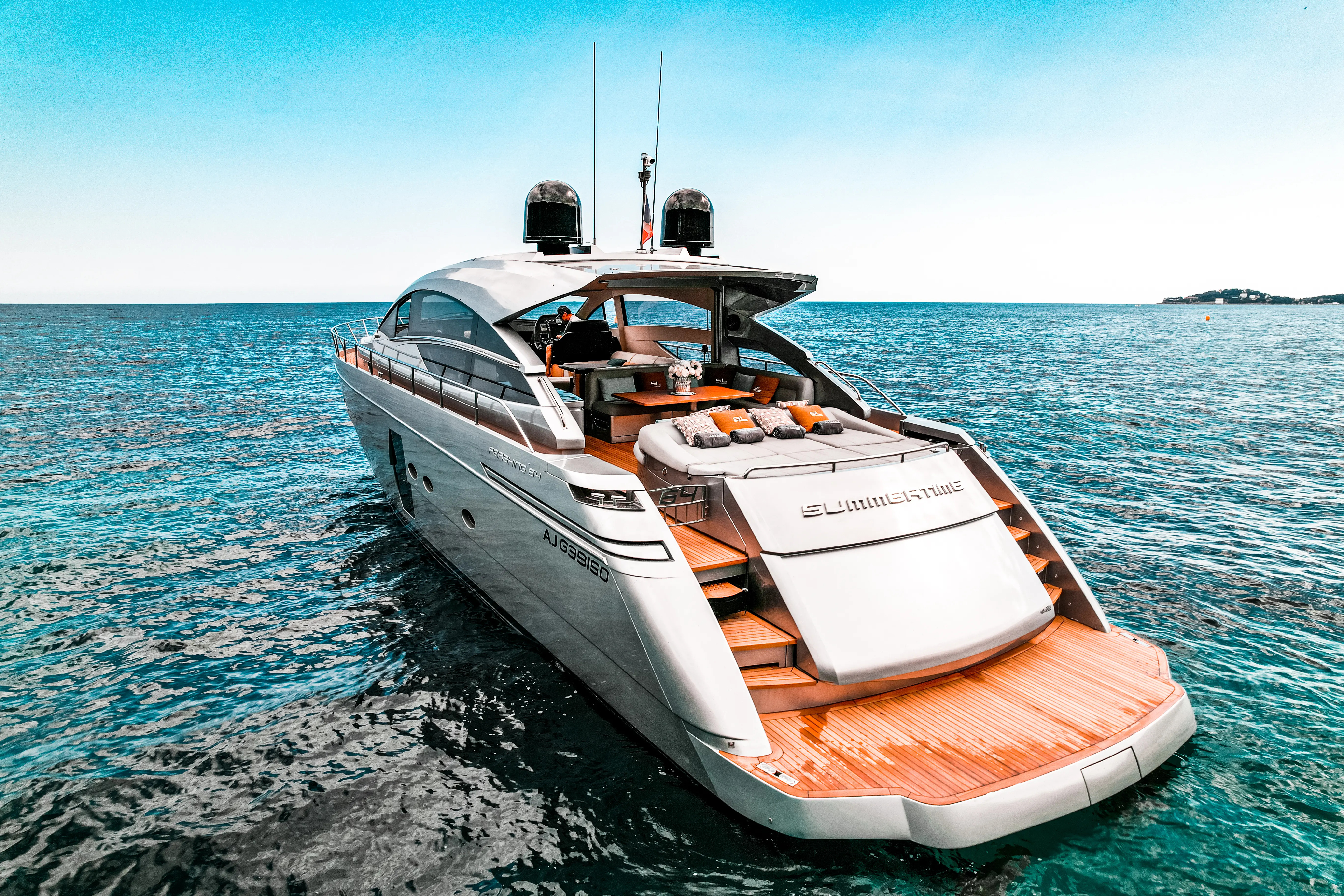 Rental rental PERSHING 64