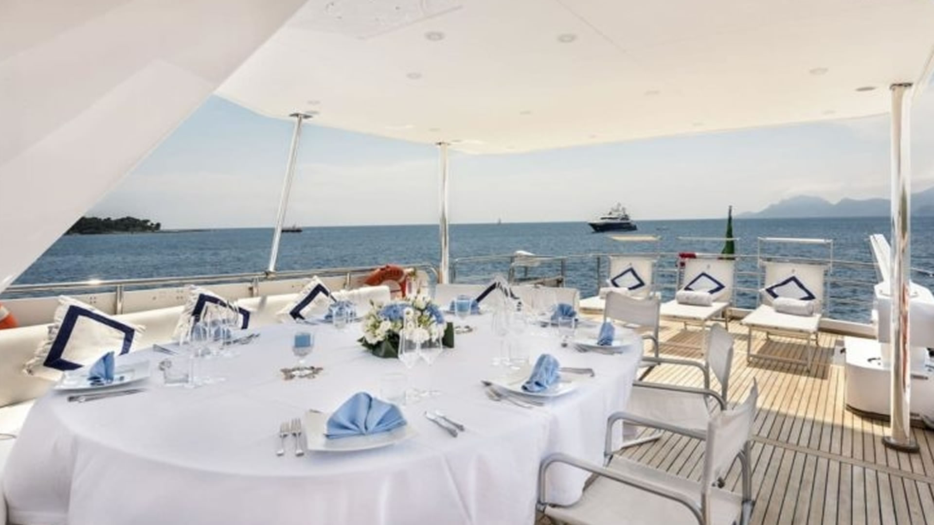 Yachts charter Alalunga 110
