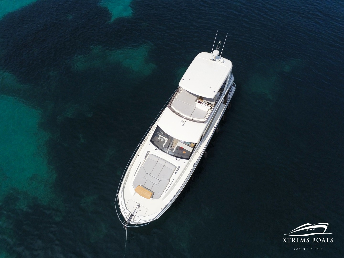 Yachts charter Jeanneau Prestige Fly 590