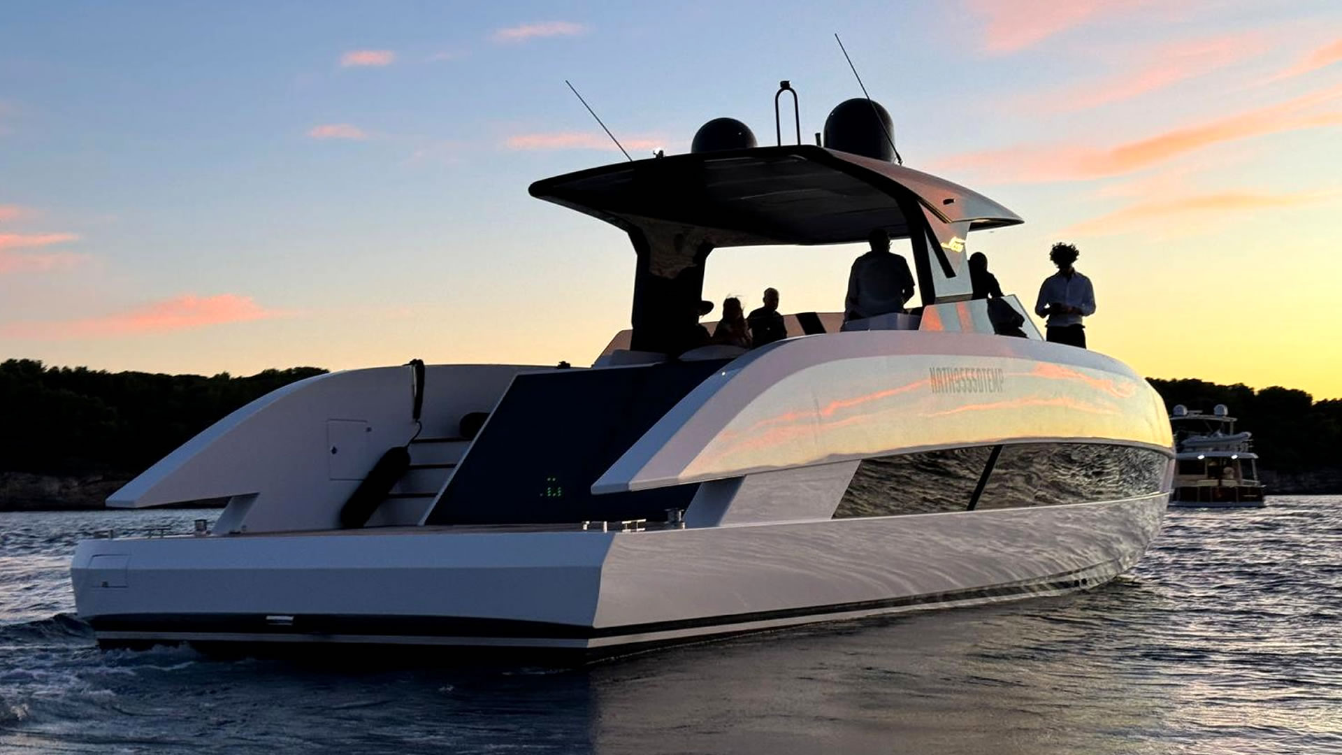 Location location MANDA YACHT S05