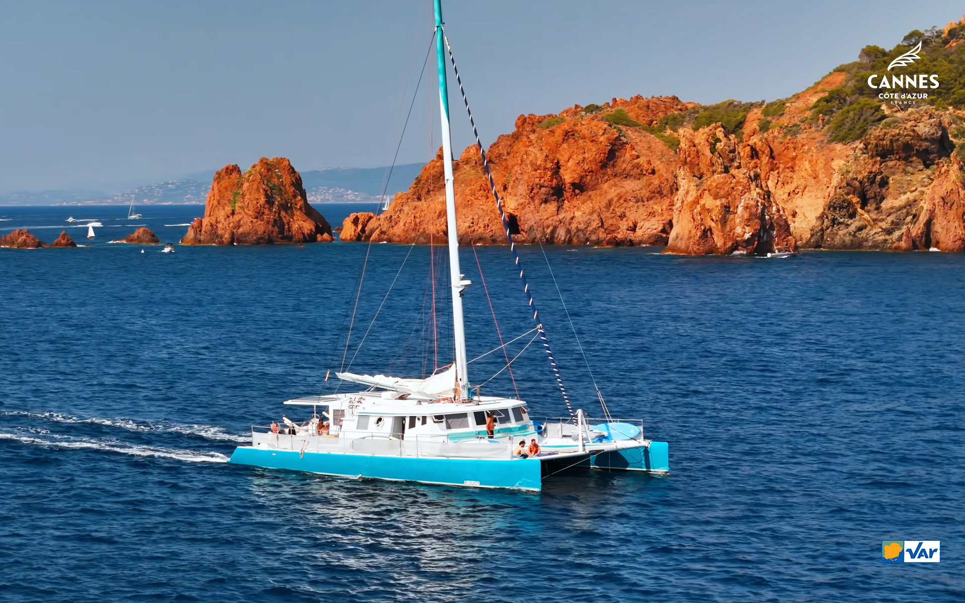 Location services Croisière en mer sur un catamaran à Cannes