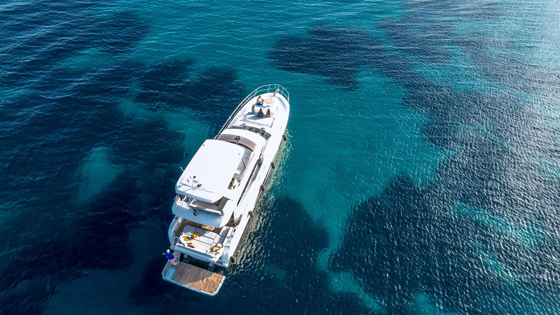 Location yachts Jeanneau Prestige Fly 590