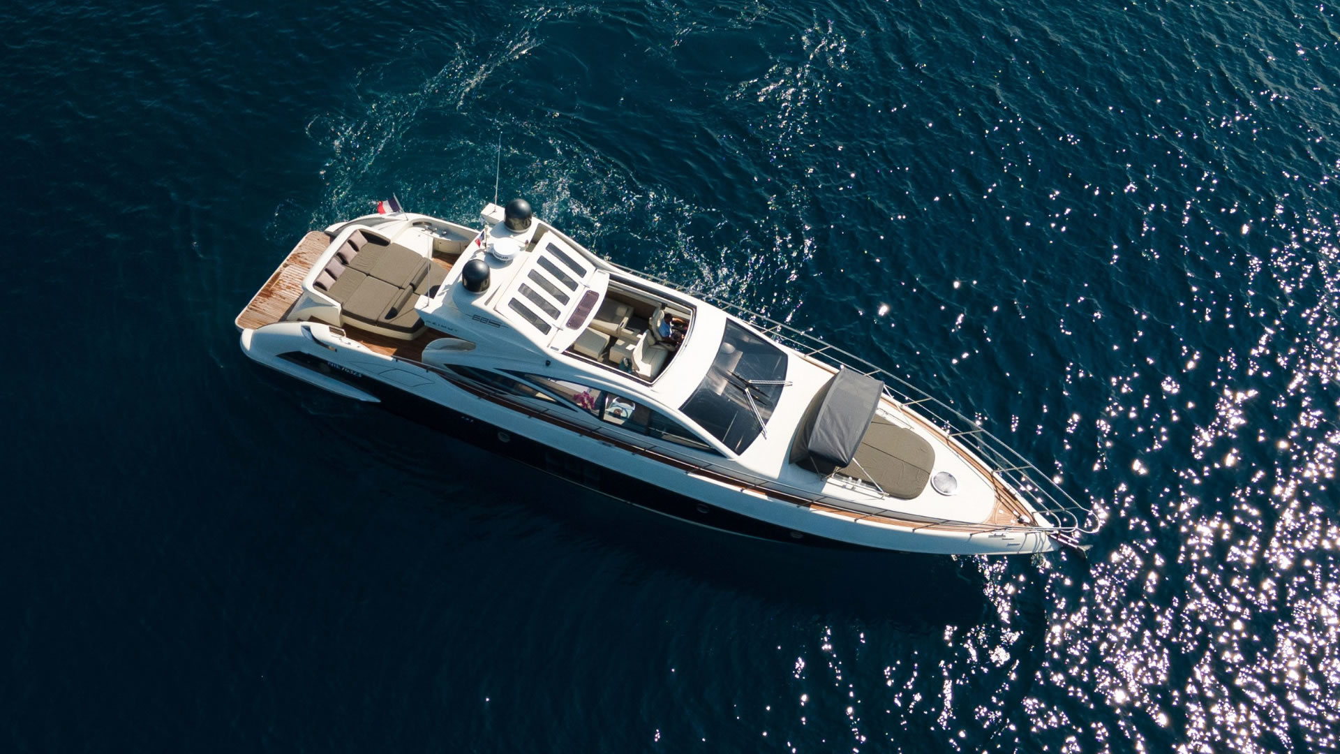 Location yachts AZIMUT 68S