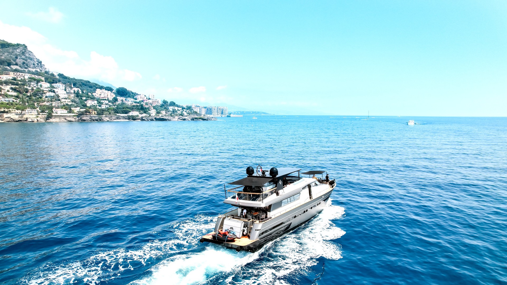 Location yachts SANLORENZO 82 SL